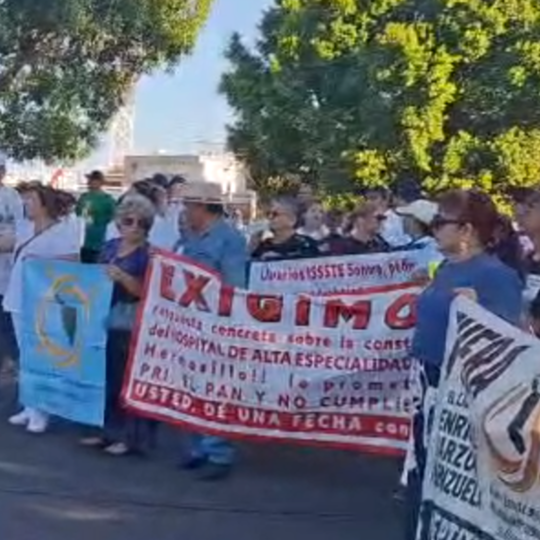 Trabajadores y Personal de Salud Bloquean Calles Frente a Hospital ISSSTE de Hermosillo